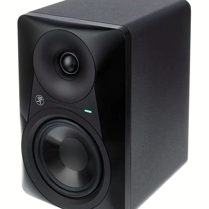 Mackie Mr524